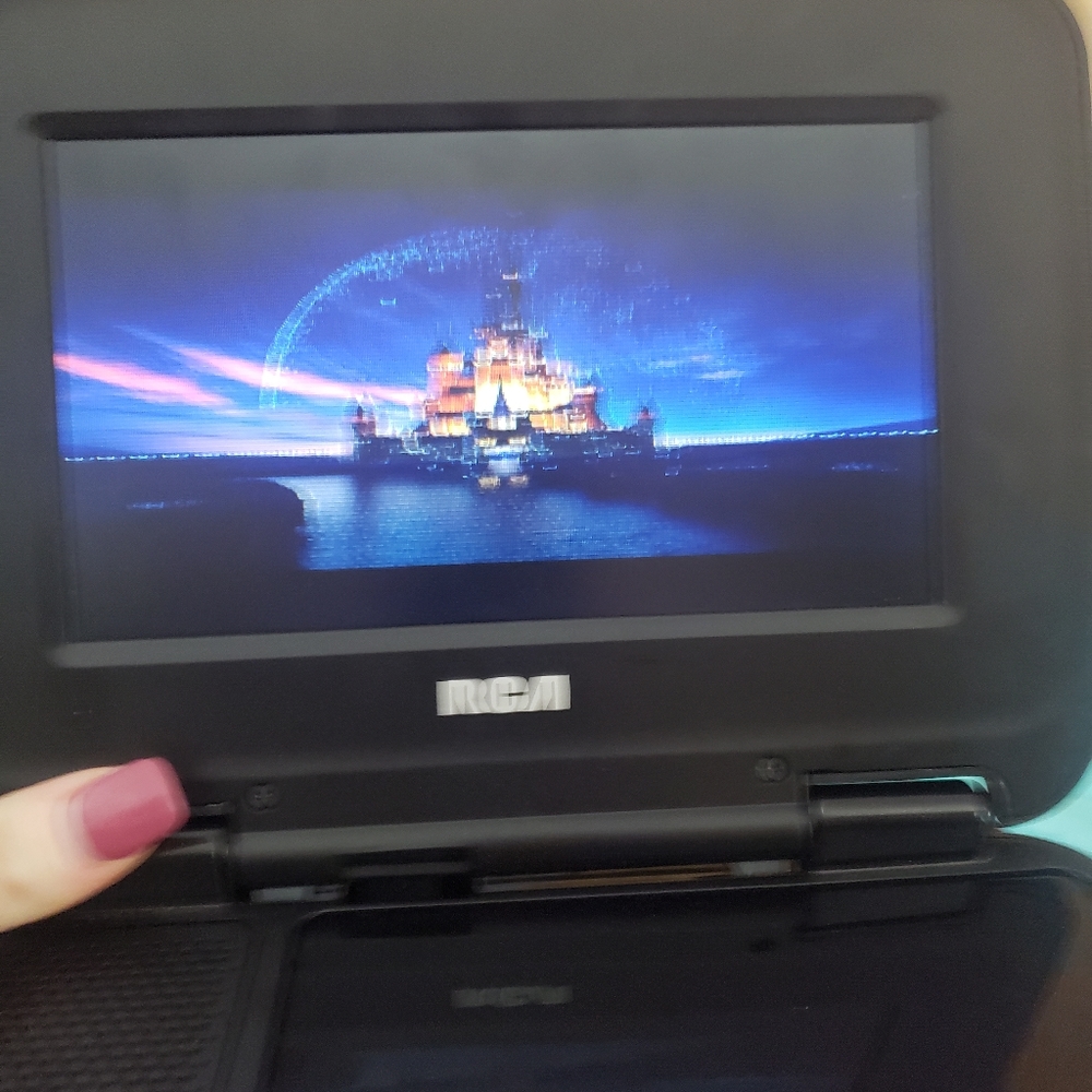 Portable dvd player